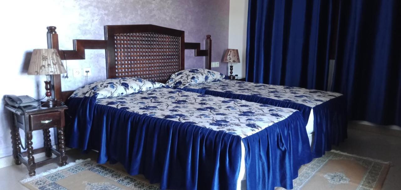 Hotel Cote D'Or M'Diq Bagian luar foto